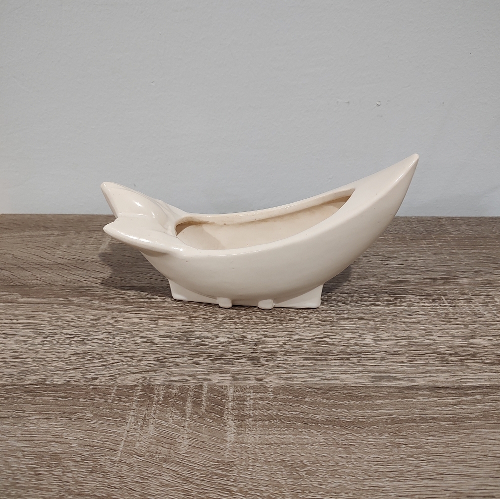 McCoy Pottery Lilly Bud Boat Planter Vase MCM Mid-Century White 1940s
